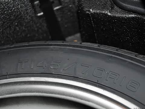 2013�� 3.7L Roadster