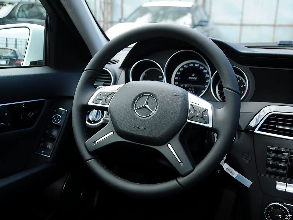 北京奔驰 奔驰c级 2013款 c 180 经典型 grand edition