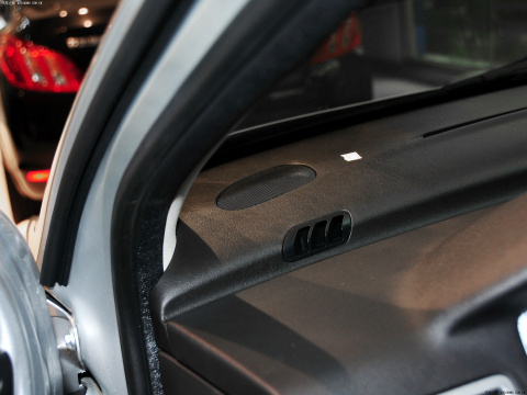 2013款 两厢 1.6L 手动舒适版