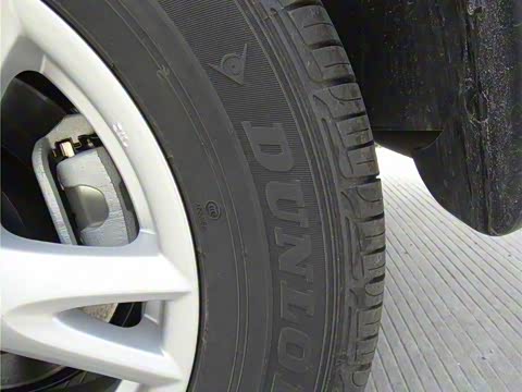 2012�� 2.0XL �� CVT 2WD