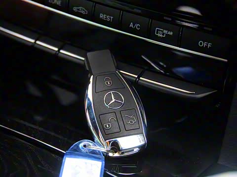 2014�� E 300 L �˶���