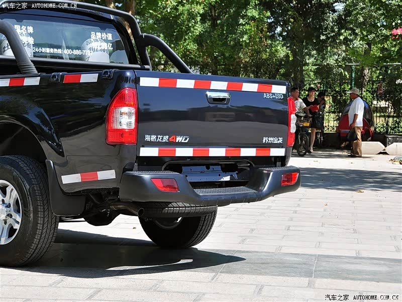 苏州金龙 龙威 2013款 2.4l 汽油标准型 四驱