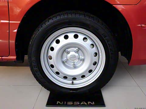 2013�� �Ŀ� 1.5L �ֶ���׼��7�� ��IV