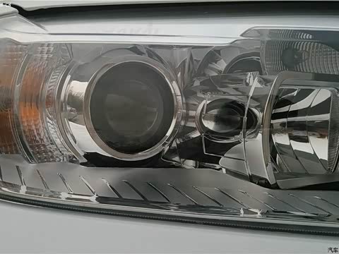 2013�� �˶��� 1.5T �ֶ�������Ӣ��