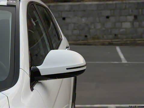 2013�� �˶��� 1.5T �ֶ�������Ӣ��