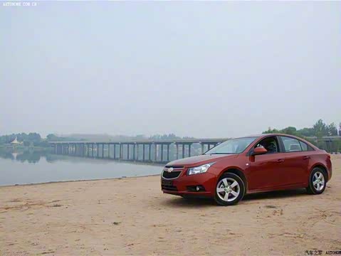 2013�� 1.6L SE MT