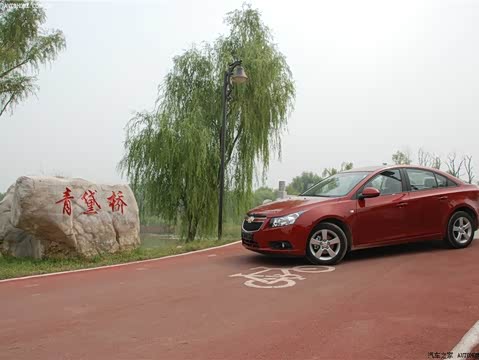 2013�� 1.6L SE MT