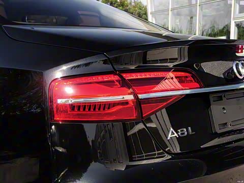 2014�� A8L 6.3 FSI W12 quattro�콢��