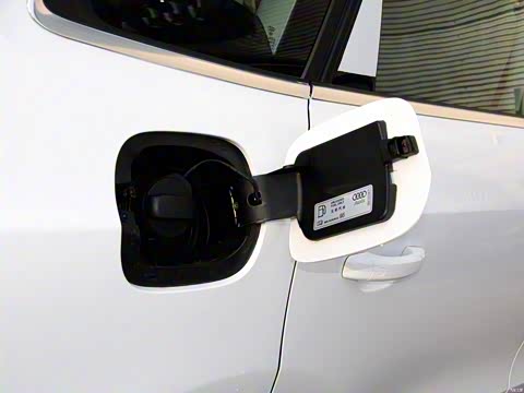 2013�� 40 TFSI ��ȡ��