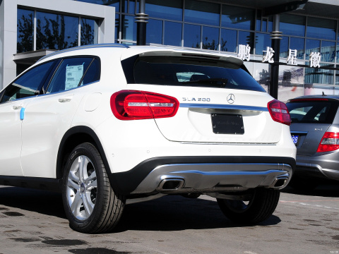 2015 GLA 200