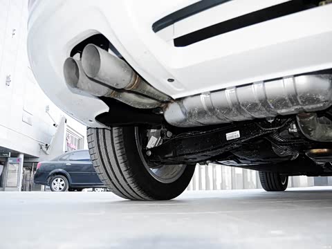 2015�� 35 TFSI quattro ������