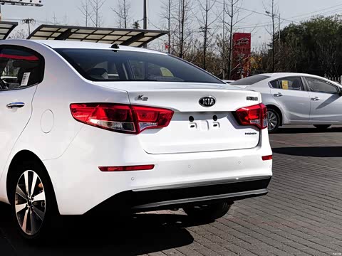 2015�� ���� 1.6L AT Premium