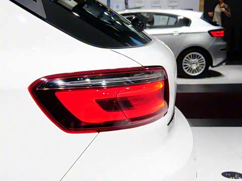 2015�� ����SUV 1.6T �Զ��Ŷ���