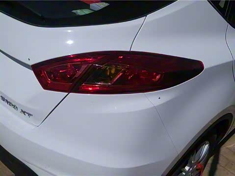 2013�� 1.6L �ֶ������� ��V