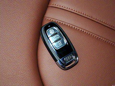 2014�� A8L 30 FSI ������