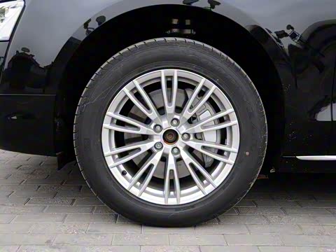 2014�� A8L 30 FSI ������