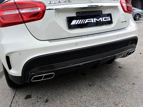 2015�� AMG GLA 45 4MATIC