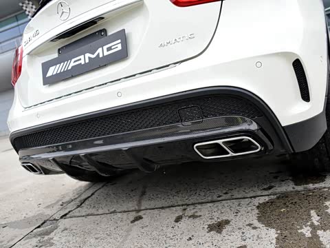 2015�� AMG GLA 45 4MATIC