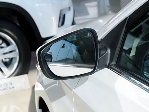 2015�� 1.6L �ֶ������� ��IV