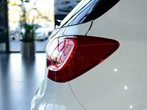 2015�� A 200 �˶���