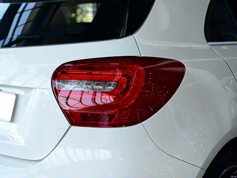 2015�� A 200 �˶���