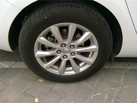 2013�� GT 1.6L �ֶ���ȡ��