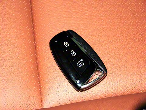 2013�� 3.0L 7��������ɫ�����콢��