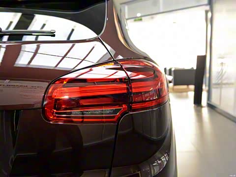 2015�� Cayenne S 3.6T