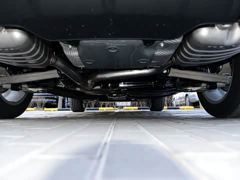 2015�� 40 TFSI ������