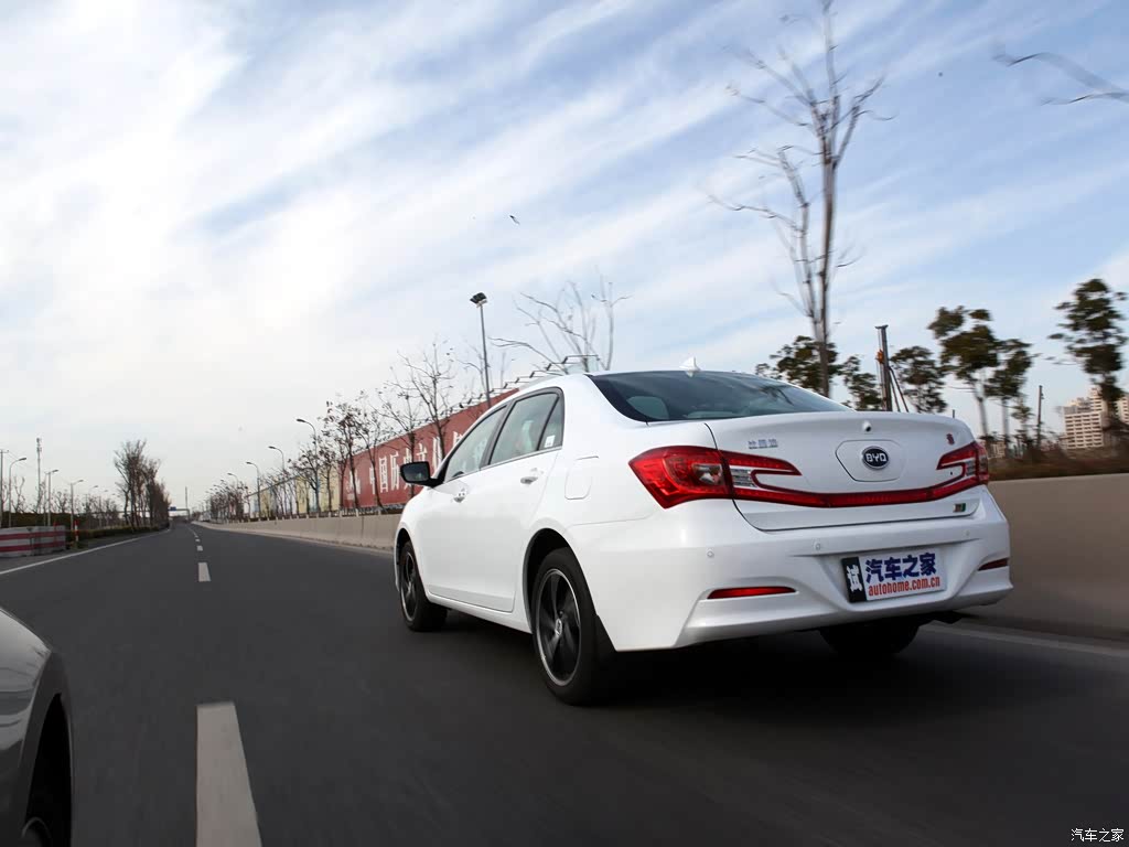 比亚迪 秦 2014款 1.5t 旗舰型