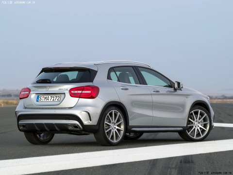 2015 AMG GLA 45 4MATIC