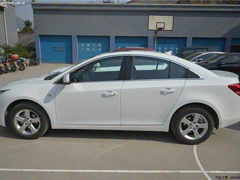 2013�� 1.6L SE MT