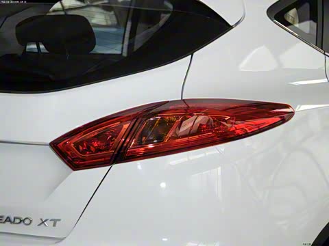 2013�� 1.6L �ֶ��¿��� ��V