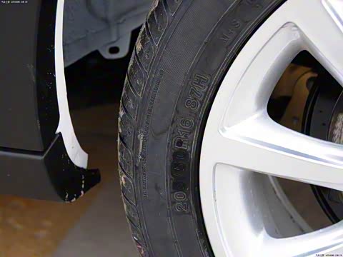 2013�� CROSS 1.6L �ֶ�������