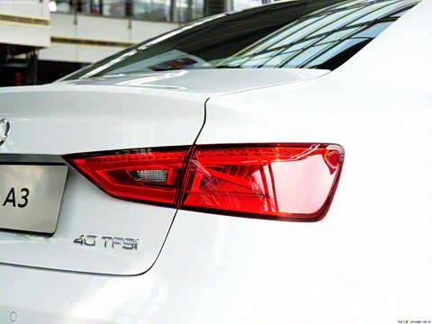 2014�� Limousine 40 TFSI S line ������