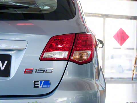 2014�� E150EV �Ƽ���