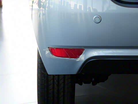 2014�� E150EV �Ƽ���