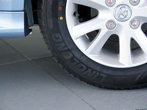 2014�� E150EV �Ƽ���