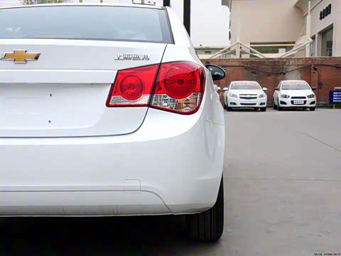 2013�� 1.6L SL MT