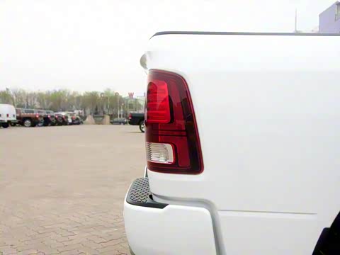 2014�� 1500 �˶���