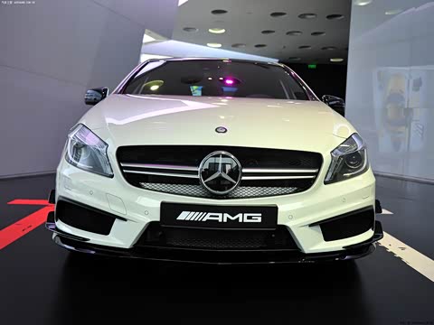 2014�� AMG A 45 4MATIC