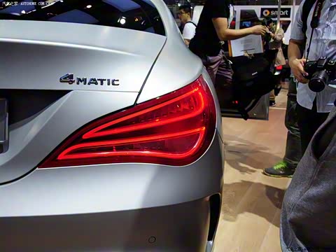 2014�� CLA 260 4MATIC