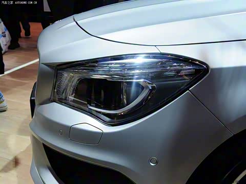 2014�� CLA 260 4MATIC