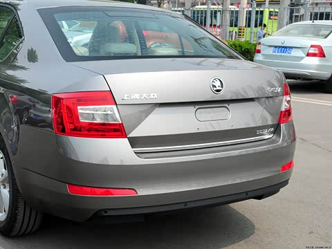 2015�� 1.6L �Զ��ݿ���