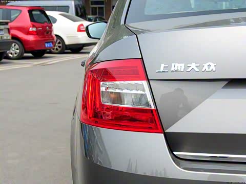 2015�� 1.6L �Զ��ݿ���