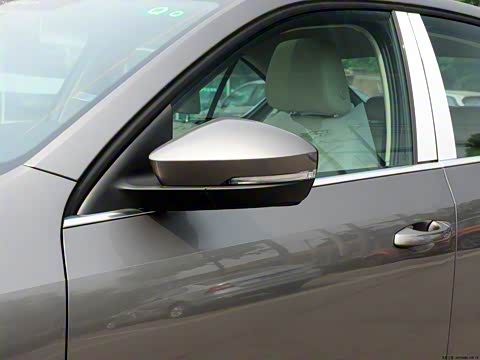 2015�� 1.6L �Զ��ݿ���