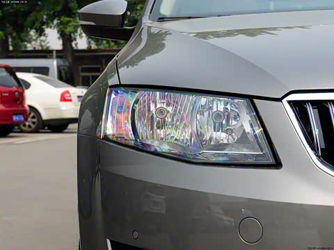 2015�� 1.6L �Զ��ݿ���