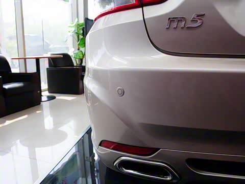 2014�� M5 1.6L �ֶ���Ӣ��