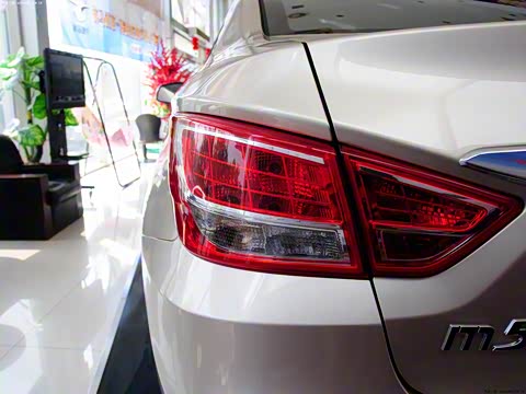 2014�� M5 1.6L �ֶ���Ӣ��