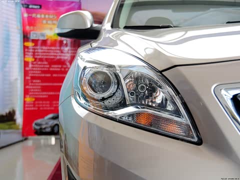 2014�� M5 1.6L �ֶ���Ӣ��